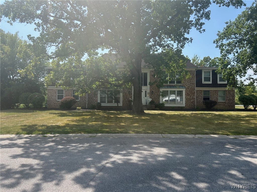 Foto principal - 80 Carriage Dr