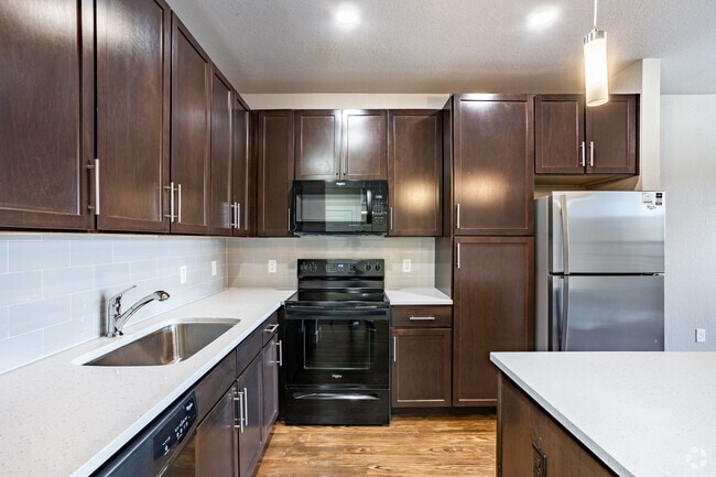 1BR, 1BA - 690SF - Jade - Kitchen - West 8th & Basecamp