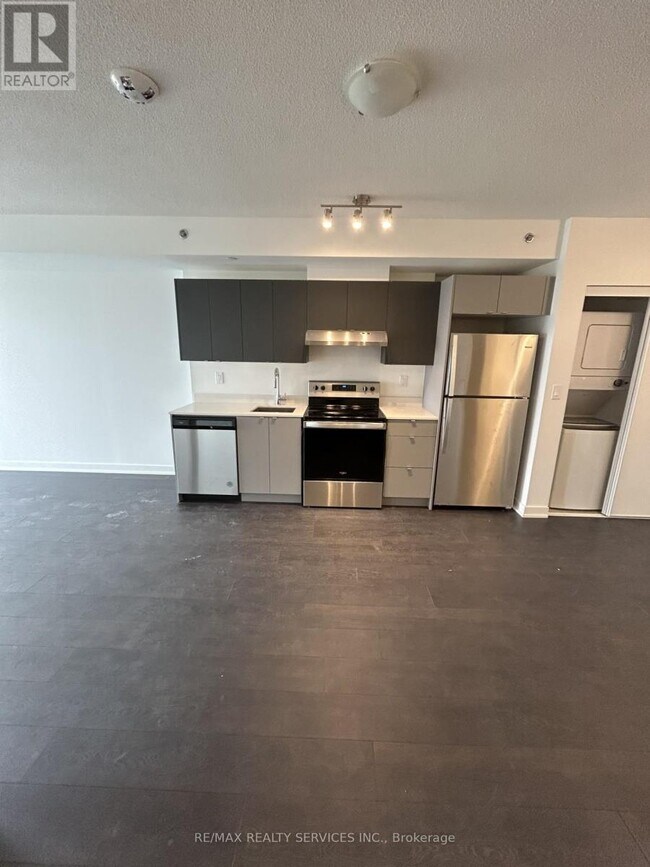 Photo du bâtiment - 3200 Dakota Cmn