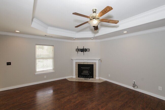 Foto del edificio - Fantastic Location! Spacious Home!