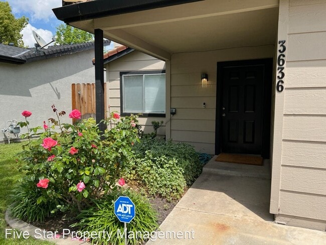 Building Photo - 2 br, 2 bath House - 3636 Almeria Dr