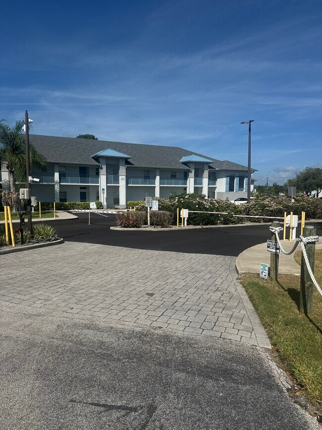 Foto del edificio - 180 Portside Ave
