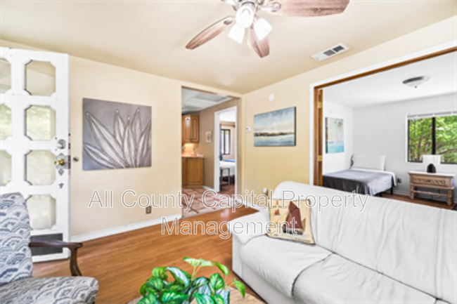 Building Photo - 10515 N Mopac Expy