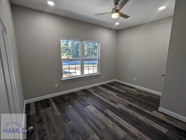 Building Photo - 275 Myrtle Ave