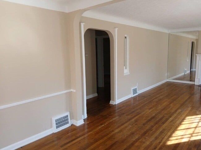 Building Photo - BELOW MARKET RENT!