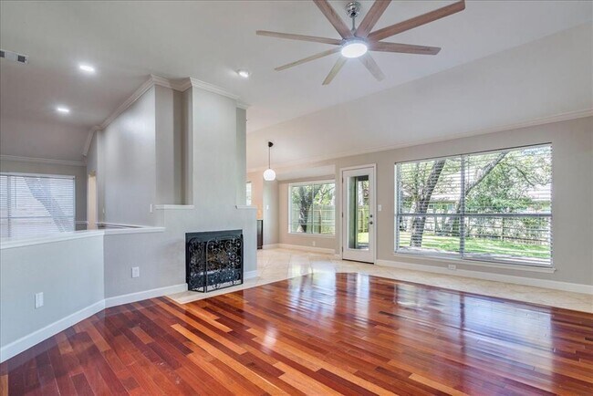 Foto del edificio - 6530 Needham Ln