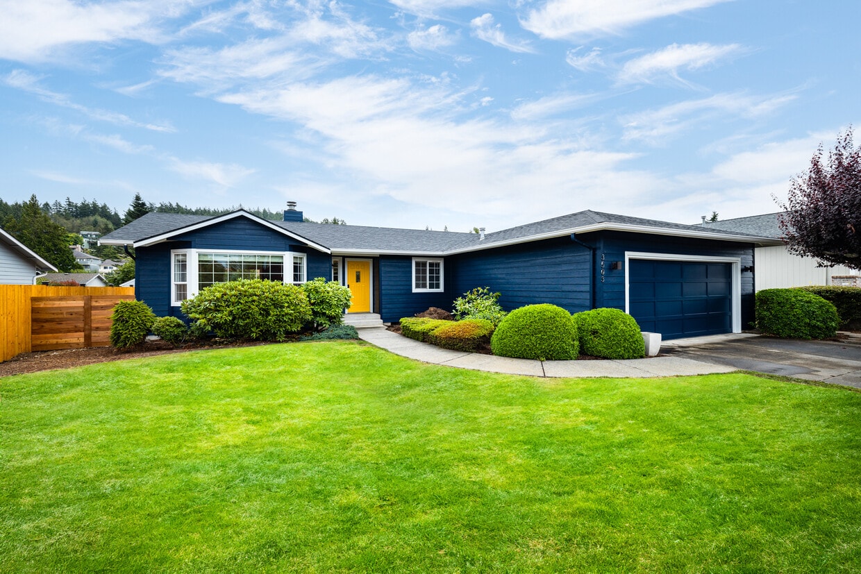 3503 W 4th St, Anacortes, WA 98221 House Rental in Anacortes, WA