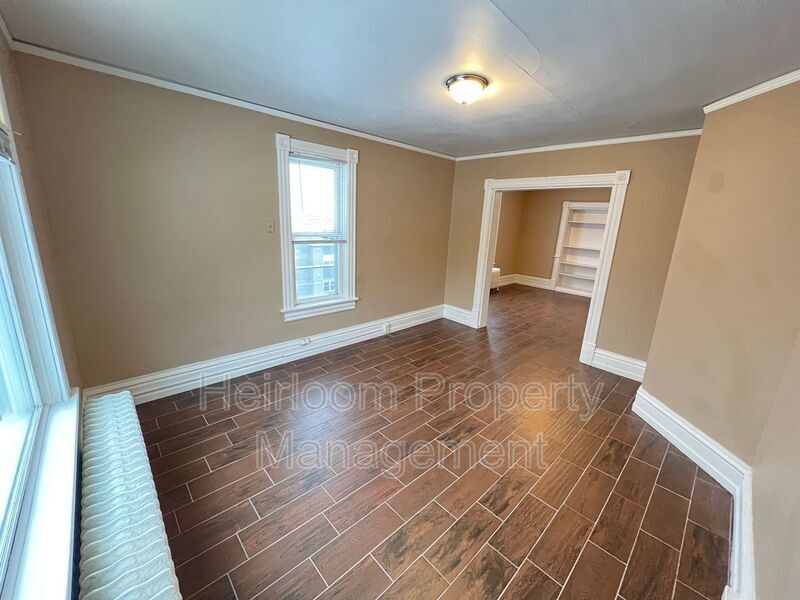 Primary Photo - 419 N 1st Ave W