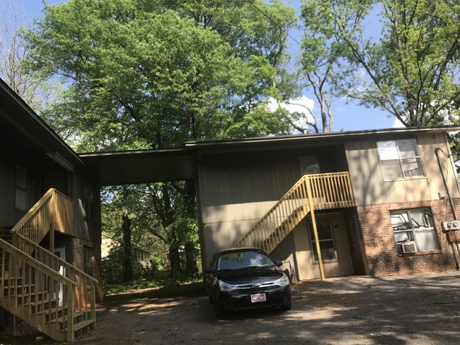 957 47th Pl N Exterior Parking - 957 47th Pl N