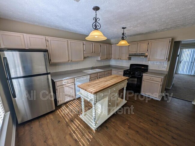 Foto del edificio - 3757 Meadow Creek Dr