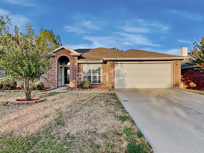 Building Photo - 4709 Shadow Crest Dr