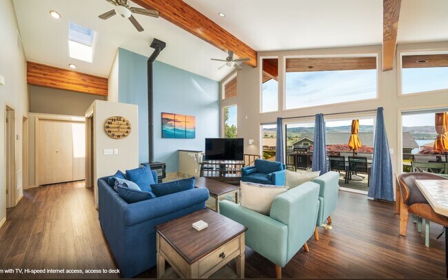 Building Photo - 113 Chelan View Dr