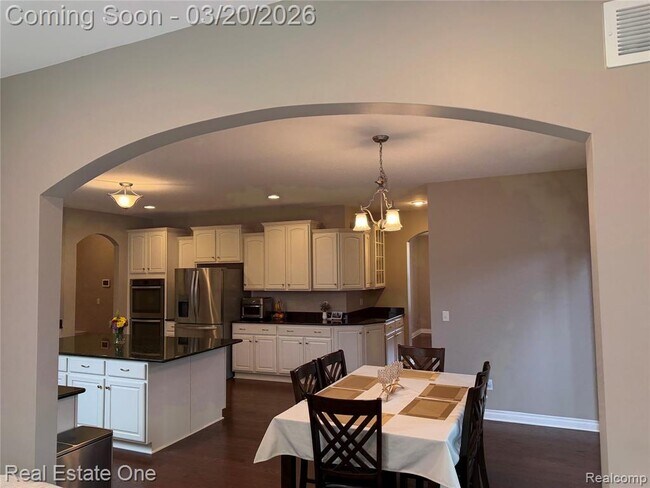 Foto del edificio - 58206 Sunflower Cir N