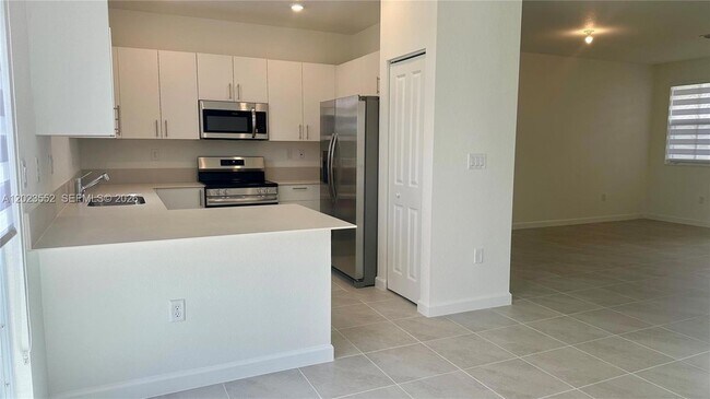 Foto del edificio - 2797 SE 25th Ave
