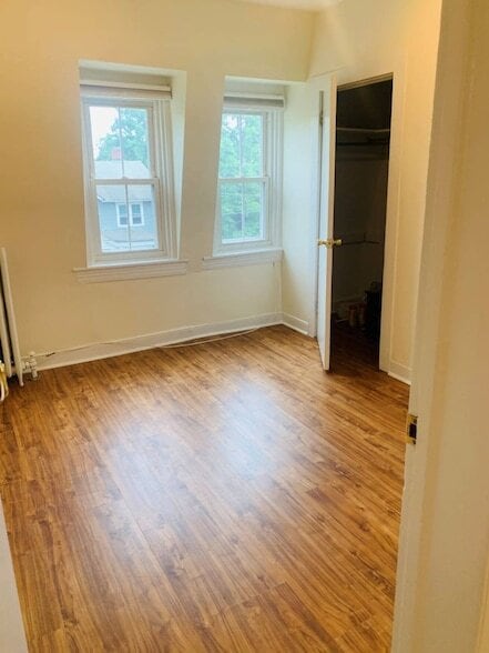 Foto del edificio - 145 Carpenter Ave