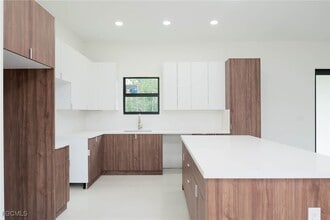 Building Photo - 3216 40th St SW