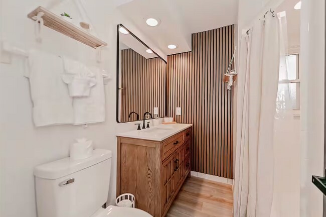 Foto del edificio - 1827 Towhee Ln
