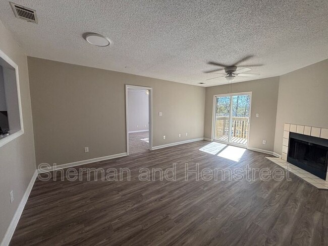 Building Photo - 312 Commons Dr