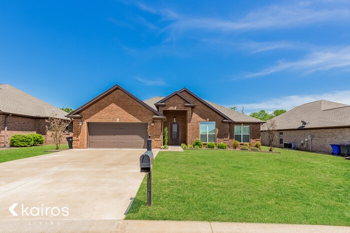 Primary Photo - 246 Camelot Way
