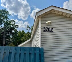 Building Photo - 3702 Squaw Valley Dr SW