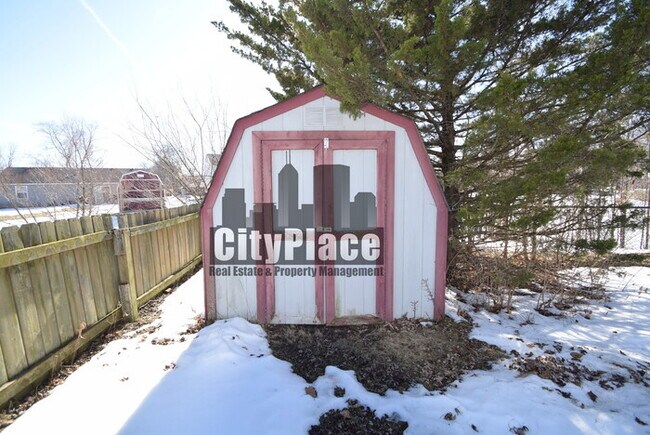 Building Photo - 47 Meadow Ct W