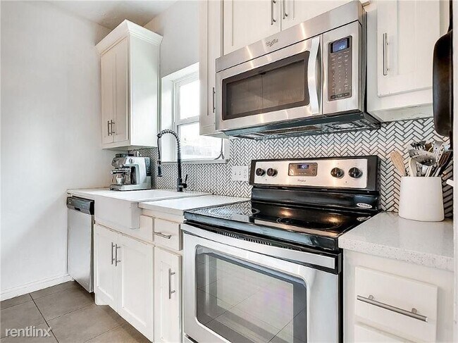 Building Photo - 2 br, 2 bath House - 1312 NW 16th St