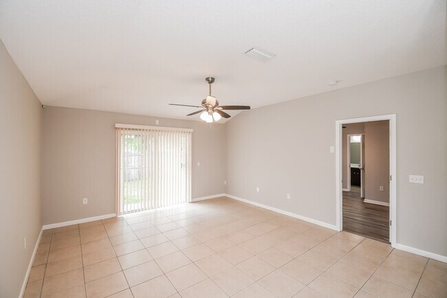 Foto del edificio - 5107 Johnson Creek Dr