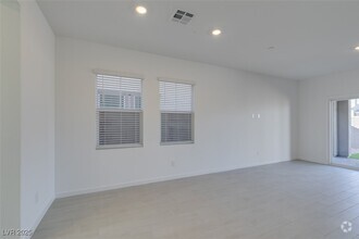 Building Photo - 405 Isla Enclave Wy