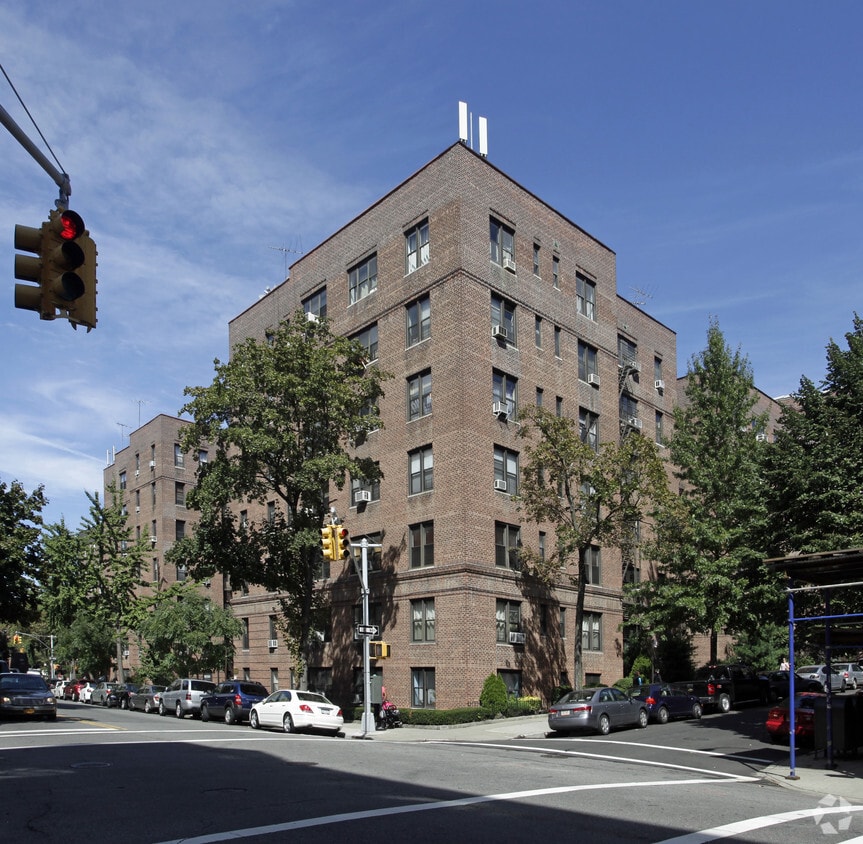 6735 Yellowstone Blvd, Forest Hills, NY 11375 6735 Yellowstone Blvd