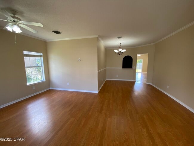 Foto del edificio - 3421 Cherry Ridge Rd