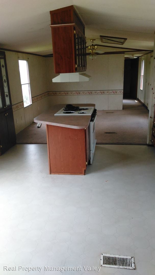 Building Photo - 2 br, 2 bath House - 2065 U.S. Route 60