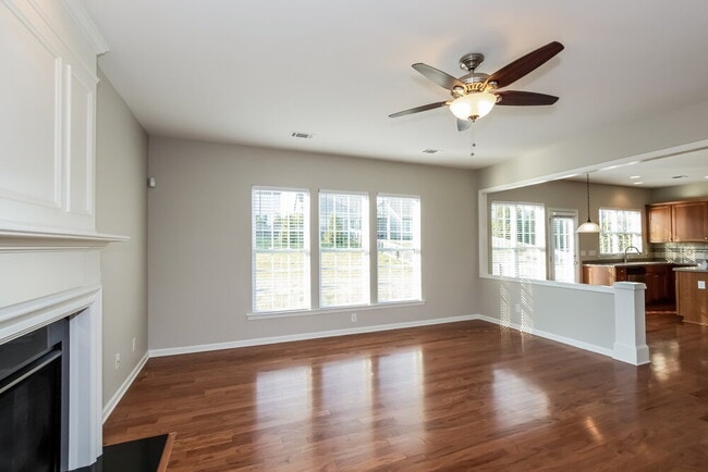 Building Photo - 10835 River Oaks Dr NW