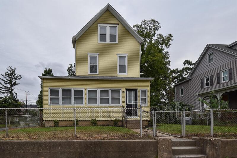 Photo - 702 Parry Avenue - A