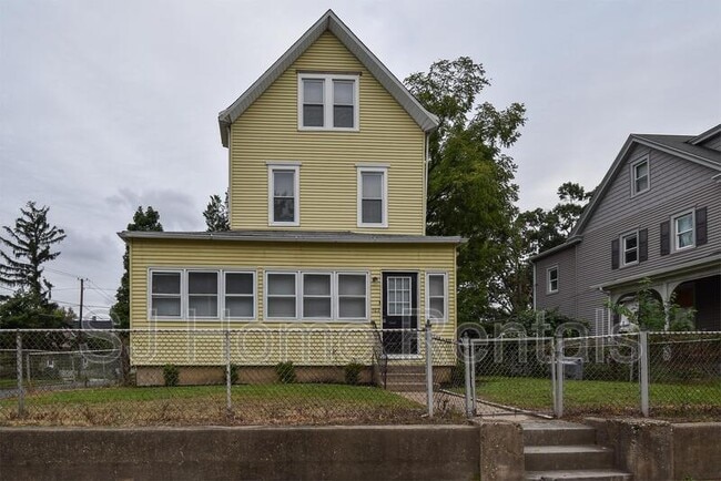 Photo - 702 Parry Ave Apartment