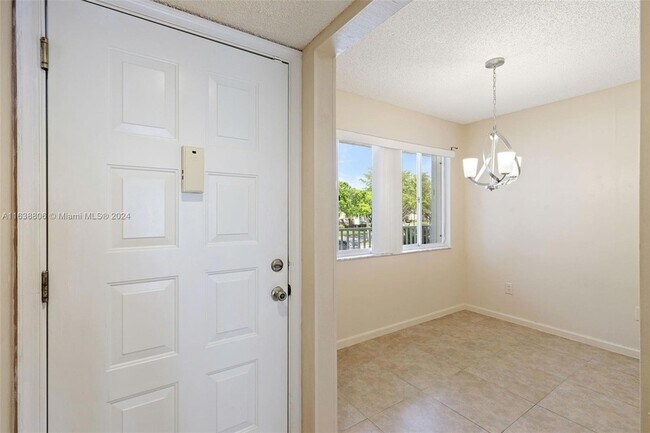 Foto del edificio - 7214 S Devon Dr