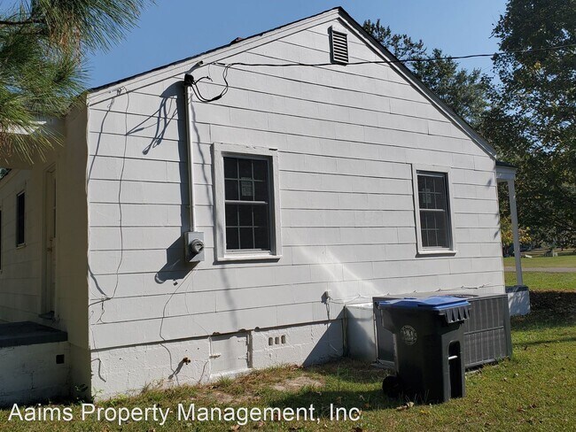 Building Photo - 2 br, 1 bath House - 308 W. 8th Avenue