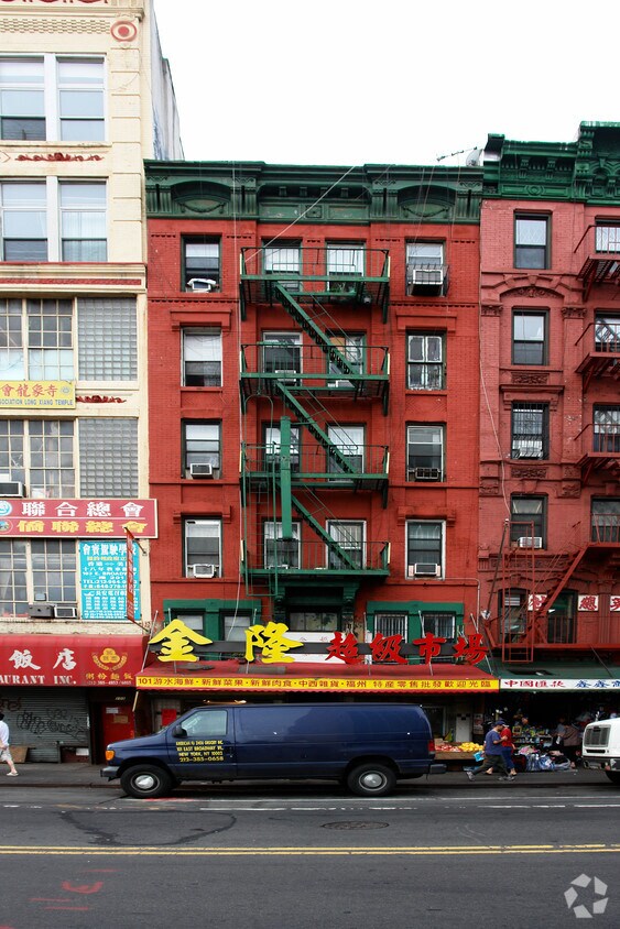 Foto del edificio - 101 E Broadway