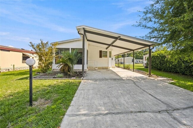 Building Photo - 8880 SW 27th Ave