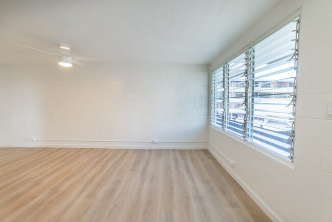 Building Photo - 2612 Kapiolani