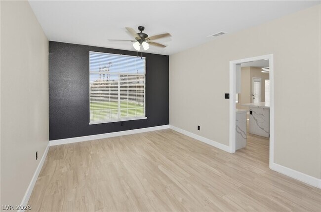 Foto del edificio - 747 Canyon Crest Dr