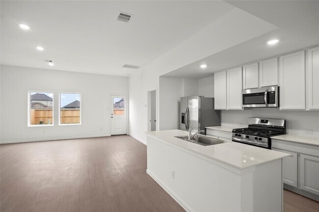 Building Photo - 20043 Venetian Waters Dr