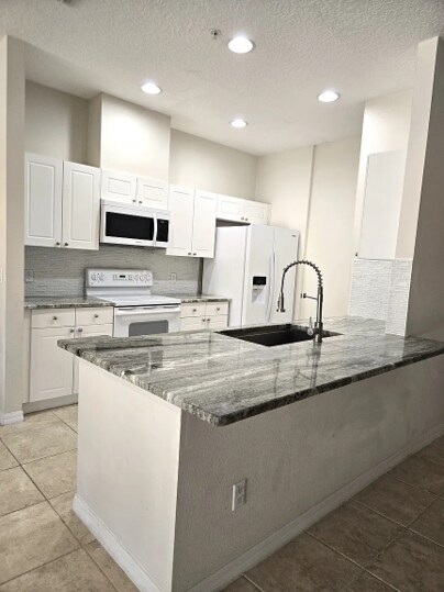 Foto del edificio - 632 Pinebranch Cir