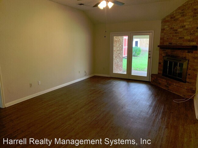 Building Photo - 3 br, 2 bath House - 2201 Ramada