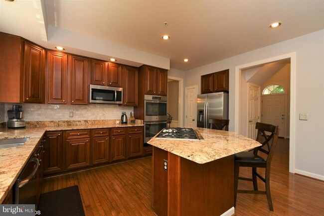 Building Photo - 2144 Tysons Executive Ct