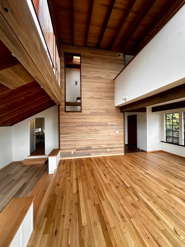 Foto del edificio - Unique Open living Space in North Berkeley