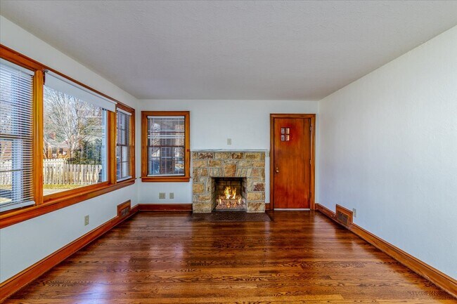 Foto del edificio - 2510 Tillett Rd SW