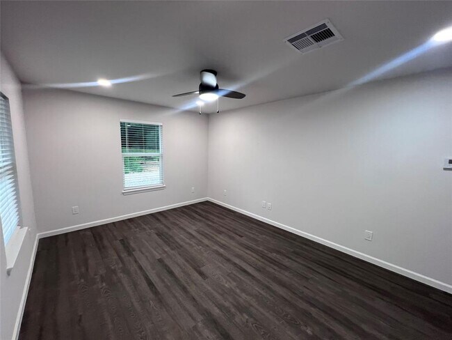 Foto del edificio - 15538 Towerwood Dr