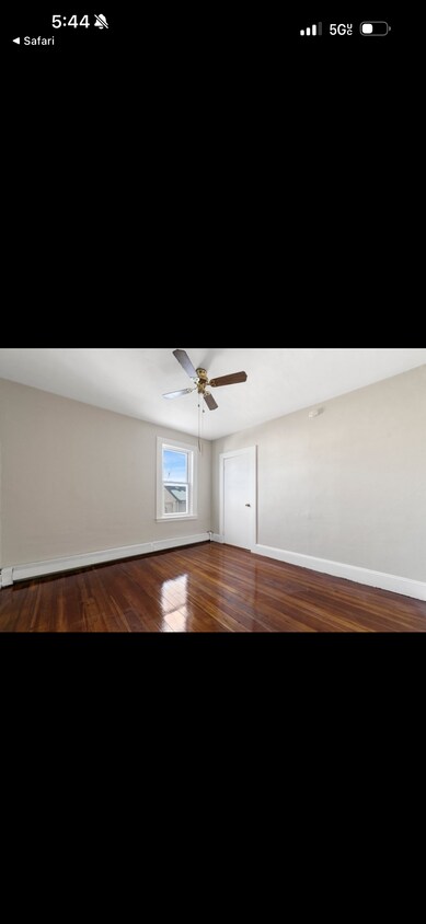 Foto del edificio - 51 Brooks Ave