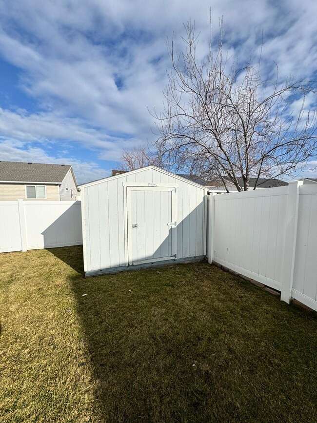 Building Photo - 4148 W 5060 S