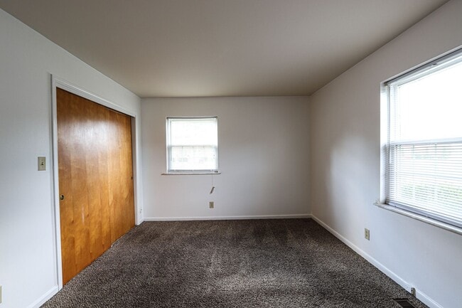 Building Photo - 1st Full Month FREE – Spacious 2 Bedroom A...